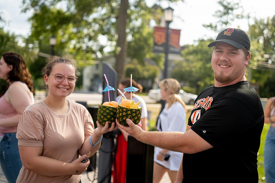 move in, day of service, welcome week orientation 2023 candid