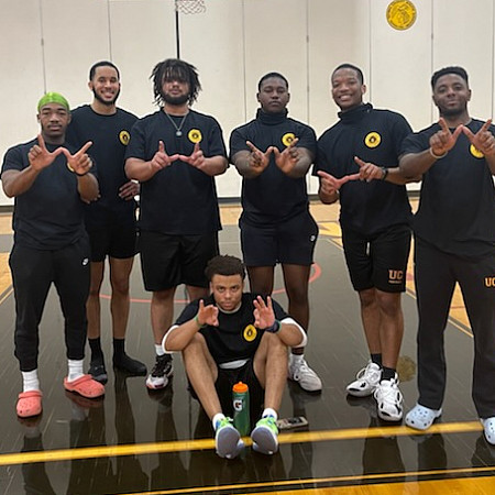 2022 Intramural Basketball Champions Team Mayhem