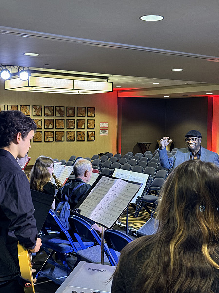 UC Jazz working with jazz great Gerald Veasley