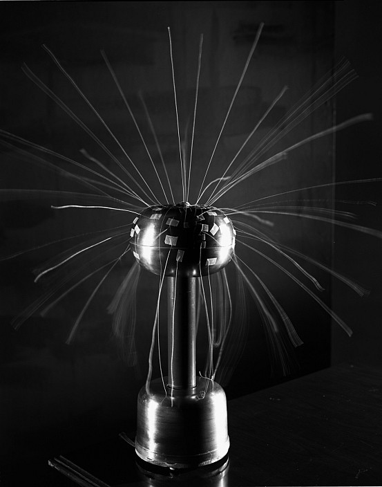 David Goldes. Van der Graaf Generator with Attached Threads, 2011.