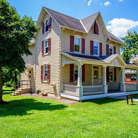 624 Main Tan House