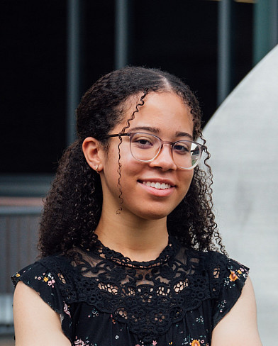 Headshot of Liana Davis