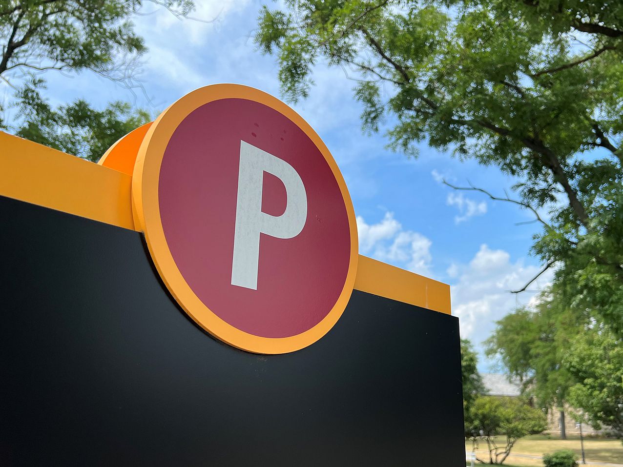 Parking P image