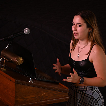 Jessica Schnur '24